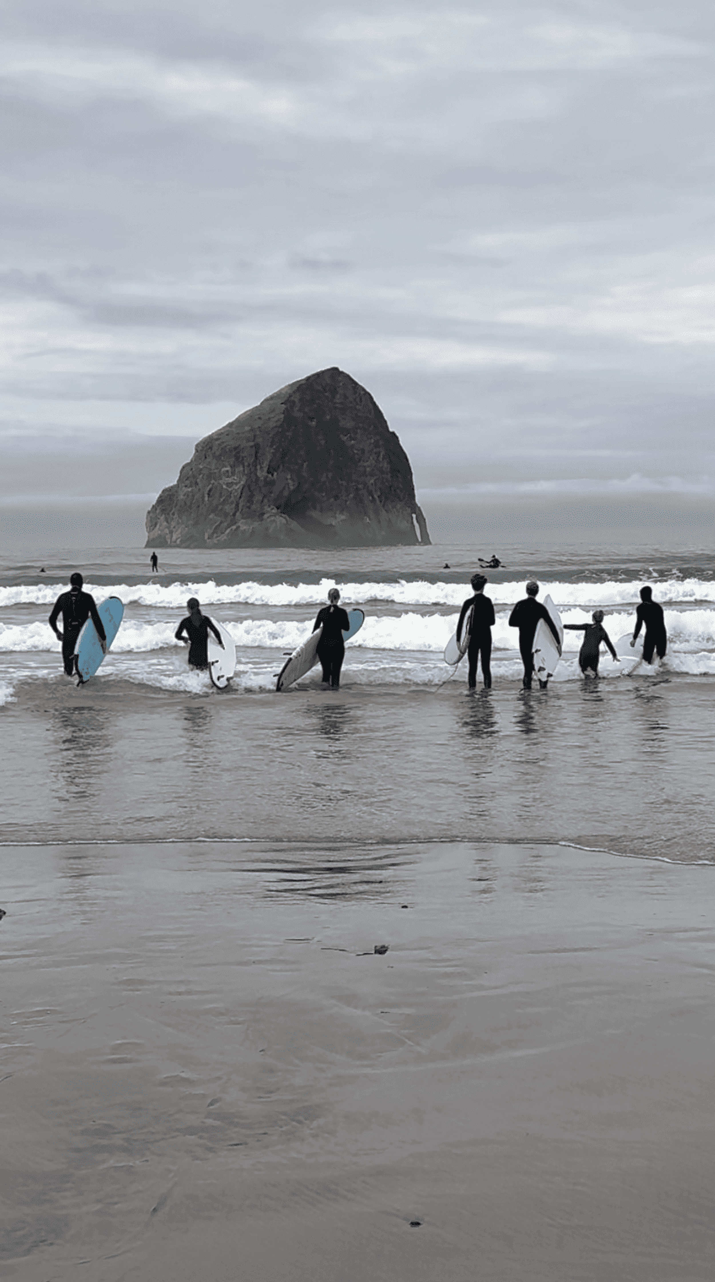 People taking Moment Surf Co Lessons